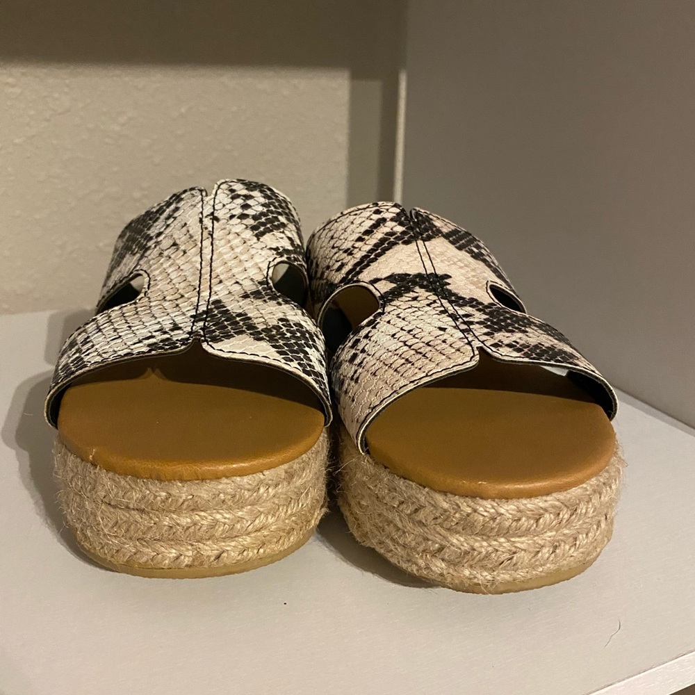 Worn once! Snake print wedges - Picture 5 of 5
